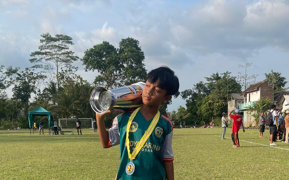 Santri SD Quba Bawa Pulang 13 Medali Panahan Nasional dan Juara Sepak Bola di Berbagai Kota